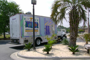Catering_Panel_Truck_Palm_2007_05_30